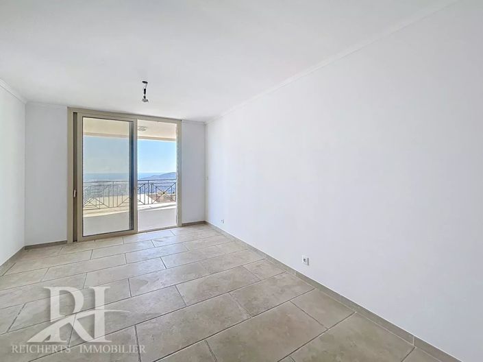 Image No.19-4 Bed House for sale
