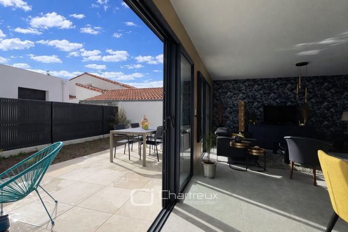 Image No.11-3 Bed House for sale