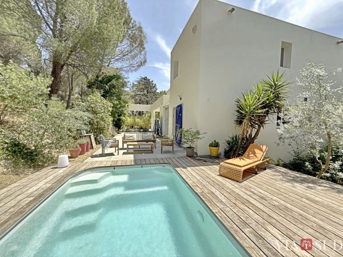 Image No.4-5 Bed Property for sale