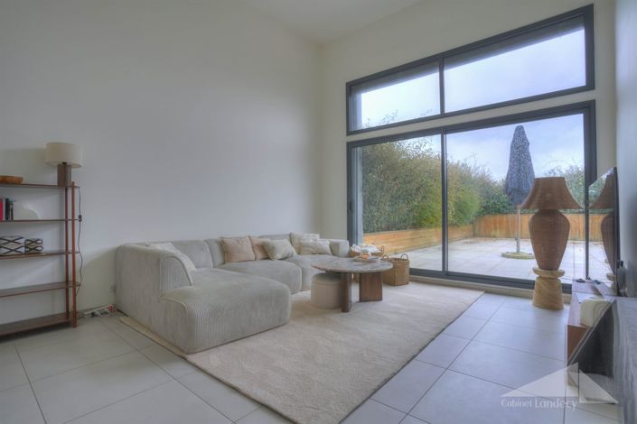 Image No.2-3 Bed Apartment for sale