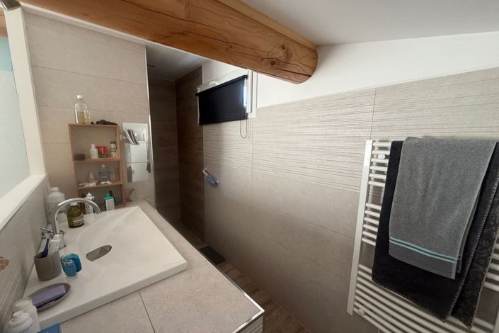 Image No.12-4 Bed House for sale