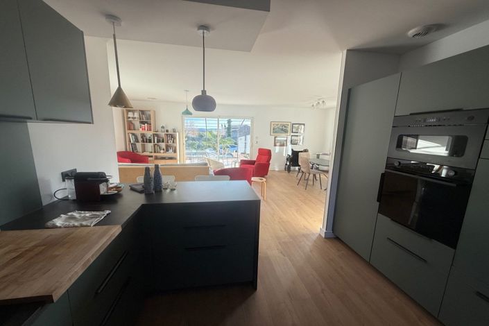 Image No.3-4 Bed House for sale