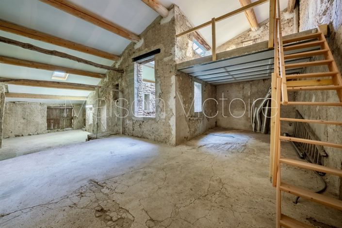 Image No.25-2 Bed House for sale