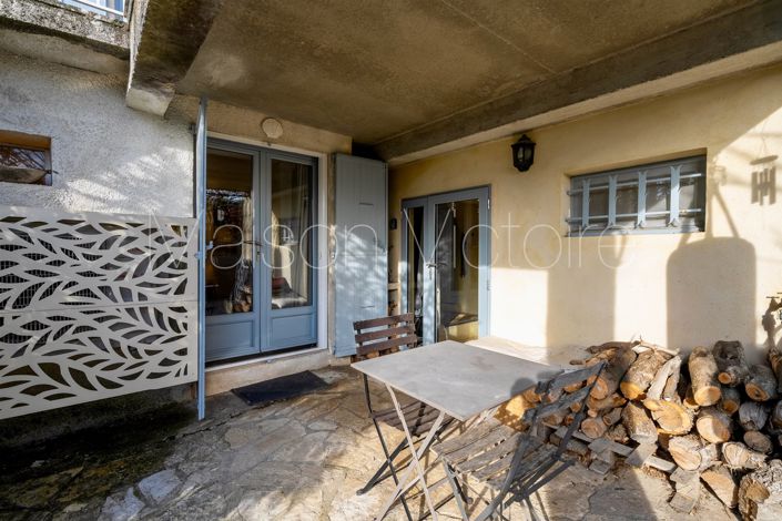 Image No.10-3 Bed House for sale