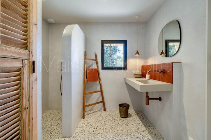 Image No.19-3 Bed House for sale