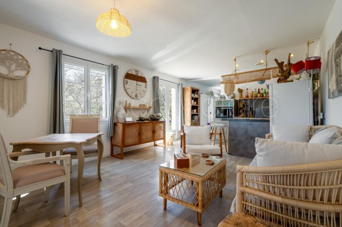 Image No.20-5 Bed House for sale