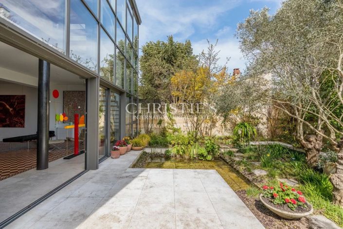 Image No.2-5 Bed House for sale