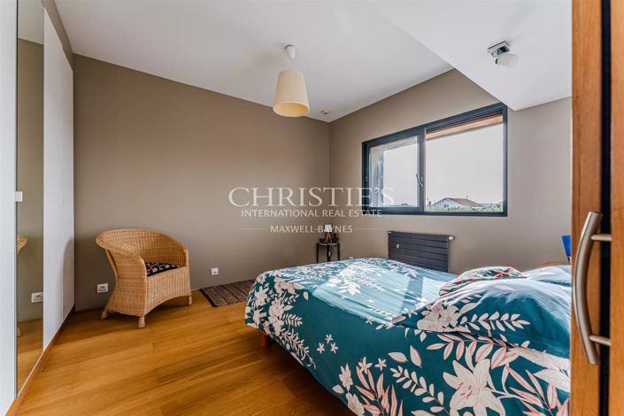 Image No.10-4 Bed House for sale
