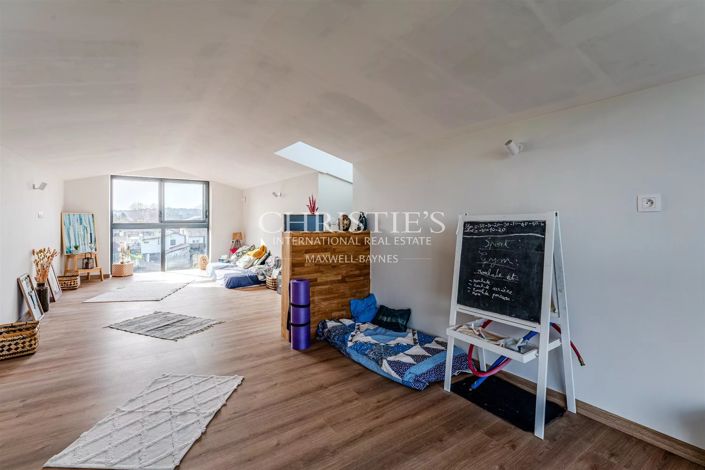 Image No.14-4 Bed House for sale