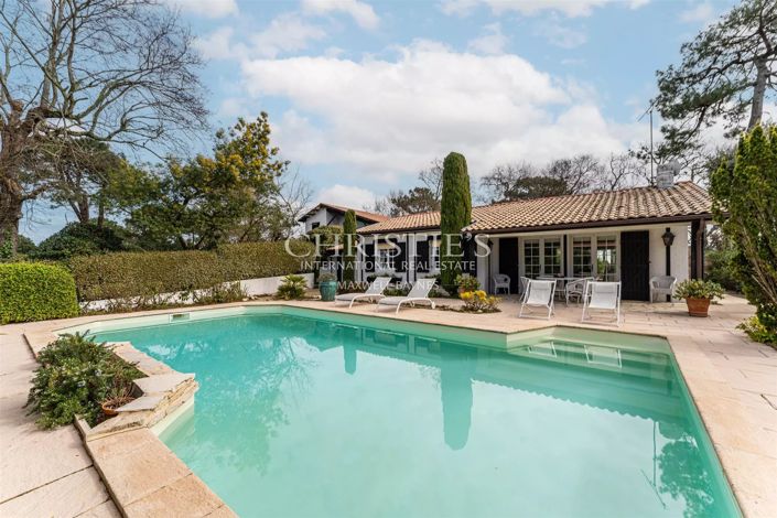 Image No.3-4 Bed House for sale