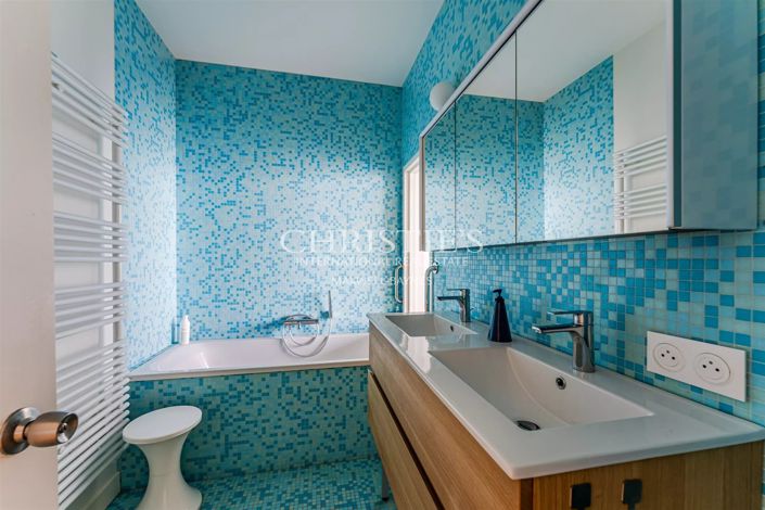 Image No.10-3 Bed Apartment for sale