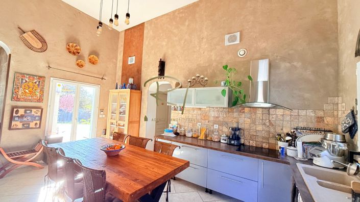 Image No.8-3 Bed House for sale