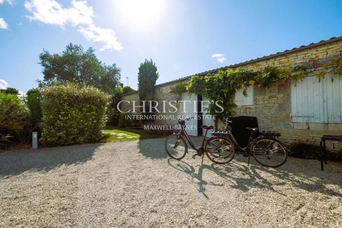Image No.31-5 Bed House for sale