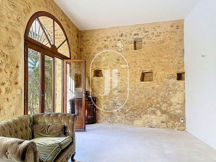Image No.4-2 Bed House for sale