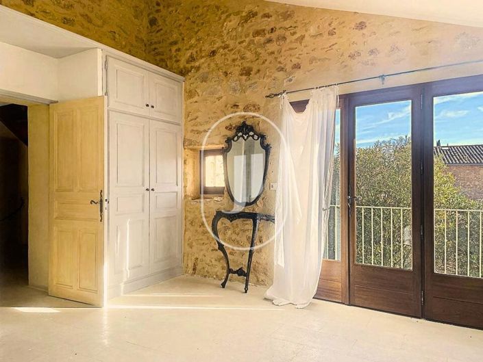 Image No.8-2 Bed House for sale
