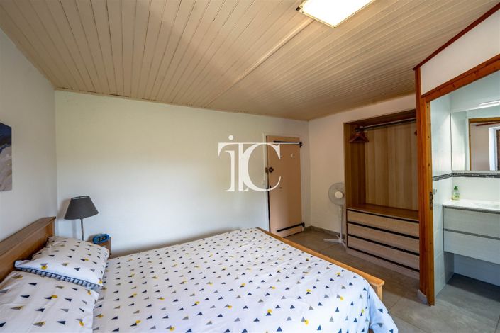 Image No.16-8 Bed House for sale