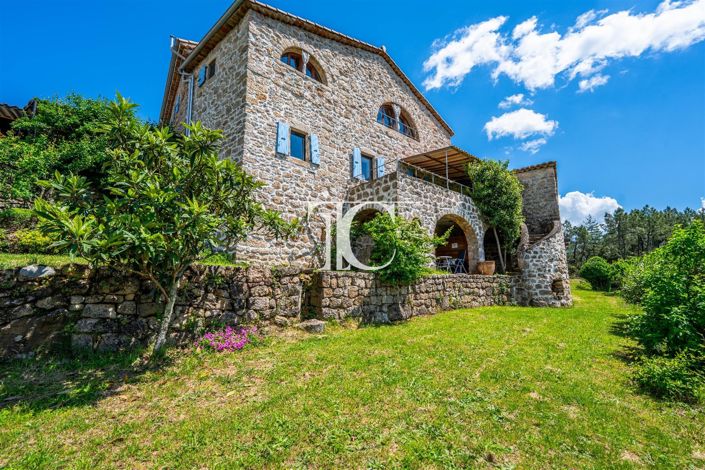 Image No.3-8 Bed House for sale