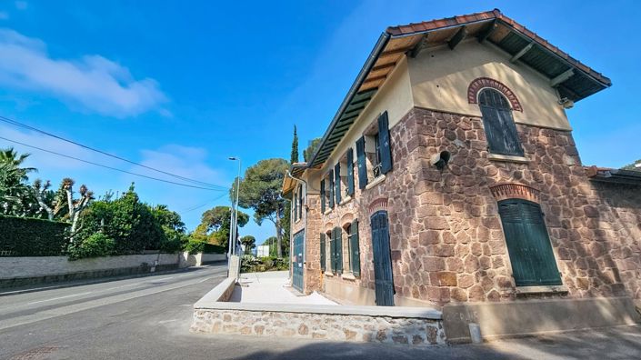Image No.6-Maison de 4 chambres à vendre à Saint-Raphael