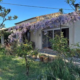 1 - Uzès, House