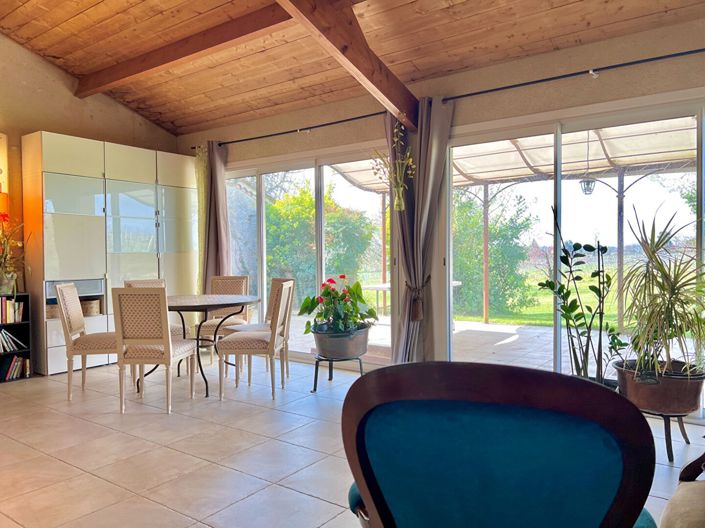 Image No.6-10 Bed House for sale