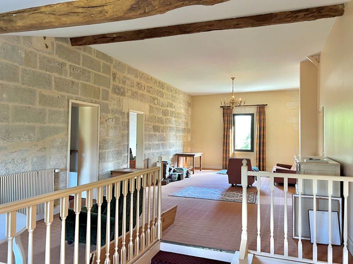 Image No.11-6 Bed House for sale