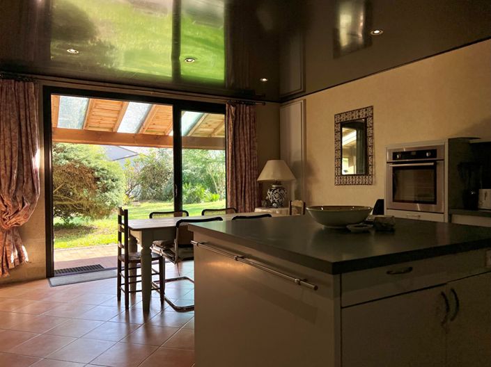Image No.7-6 Bed House for sale