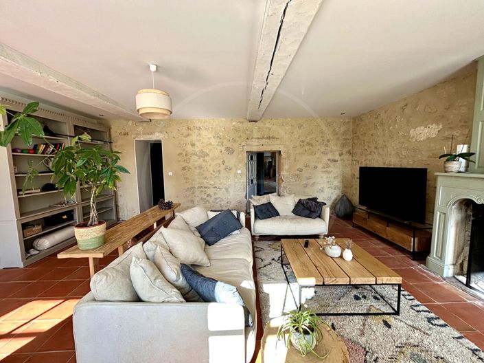 Image No.6-5 Bed House for sale