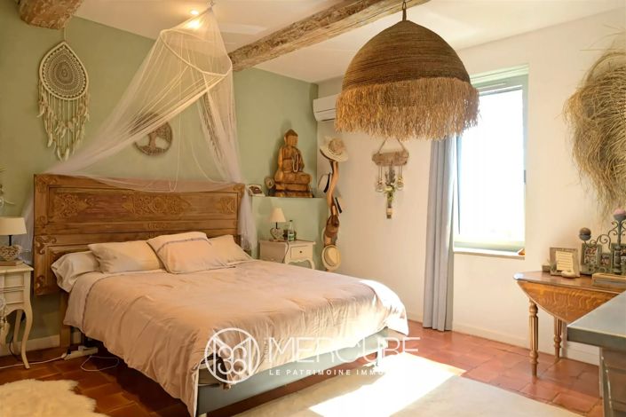 Image No.7-6 Bed House for sale
