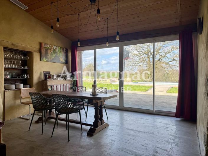 Image No.10-3 Bed House for sale