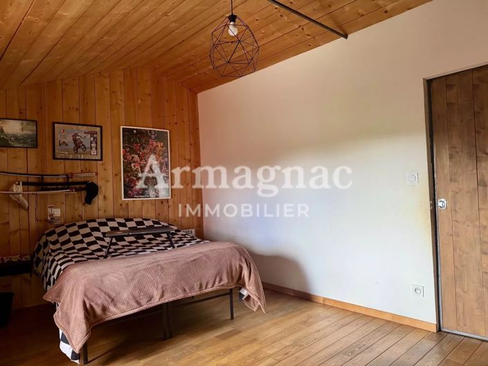 Image No.12-3 Bed House for sale