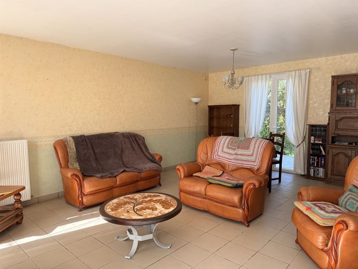 Image No.28-3 Bed House for sale