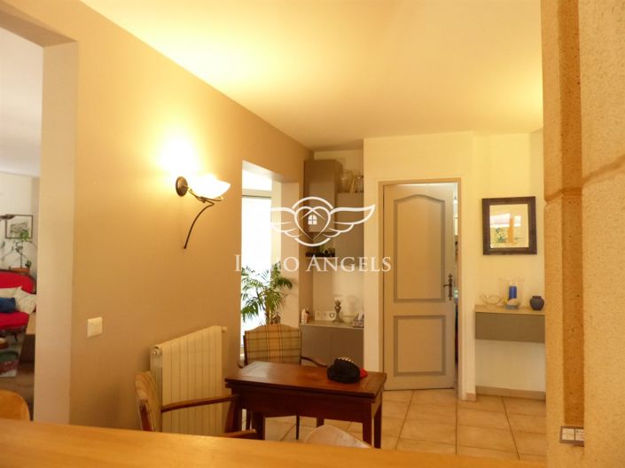 Image No.18-5 Bed House for sale