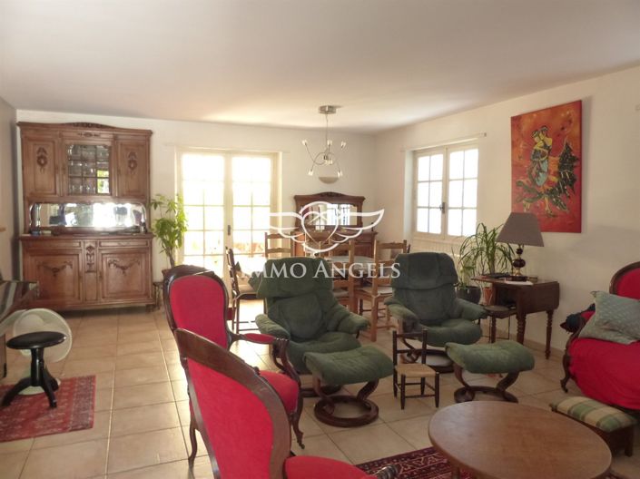 Image No.19-5 Bed House for sale