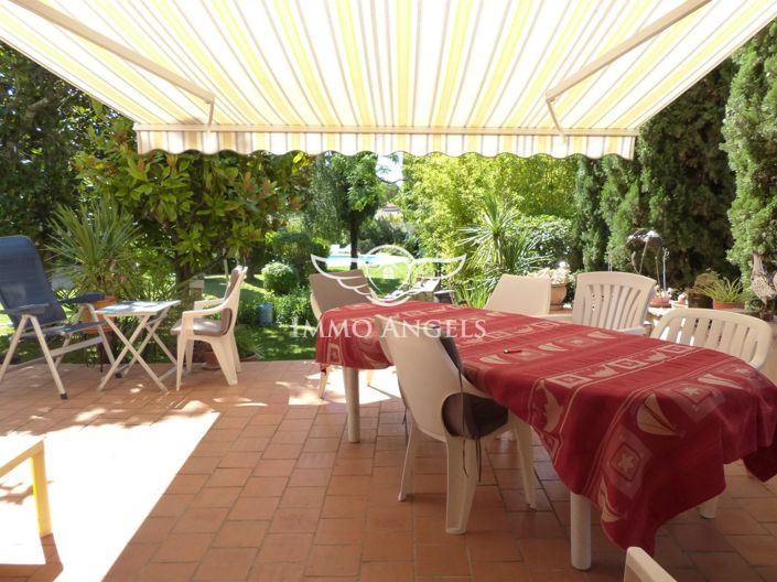 Image No.9-5 Bed House for sale