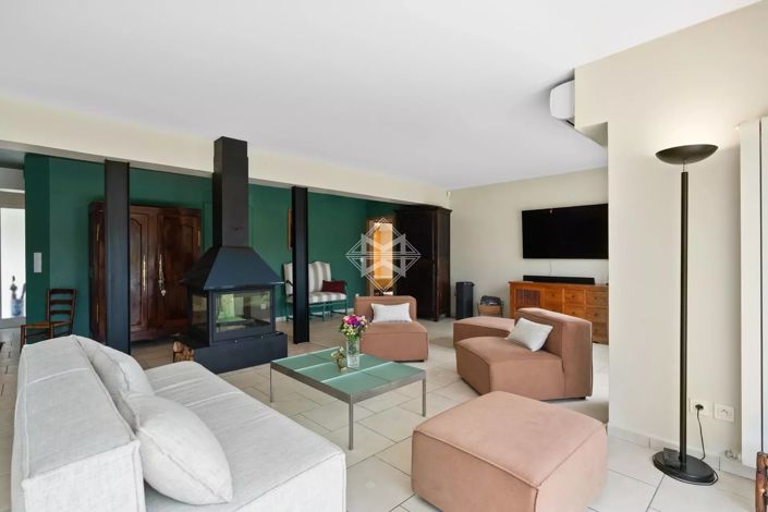 Image No.13-4 Bed House for sale