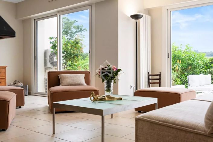 Image No.14-4 Bed House for sale