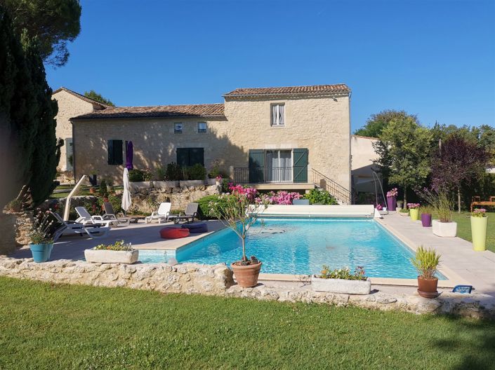 Image No.2-8 Bed House for sale