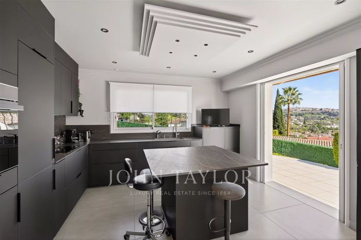 Image No.6-3 Bed House for sale