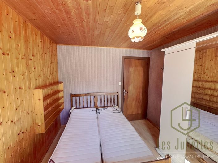 Image No.6-3 Bed House for sale