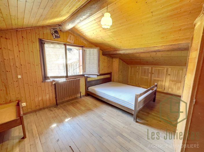 Image No.9-3 Bed House for sale