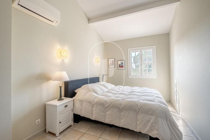 Image No.10-4 Bed House for sale