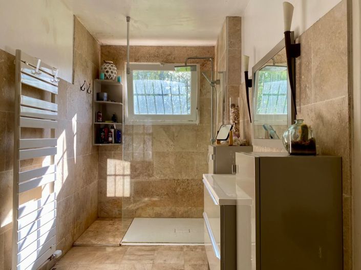 Image No.9-4 Bed House for sale