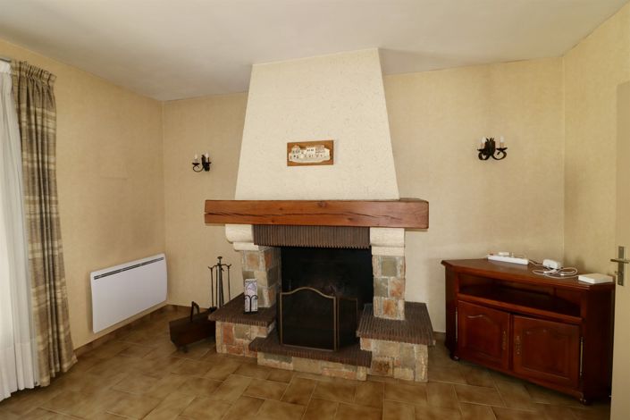 Image No.6-3 Bed House for sale