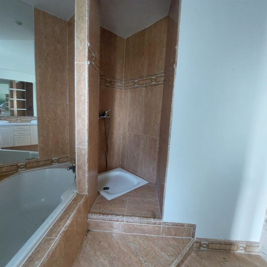Image No.11-4 Bed House for sale