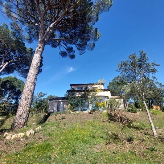 Image No.2-4 Bed House for sale