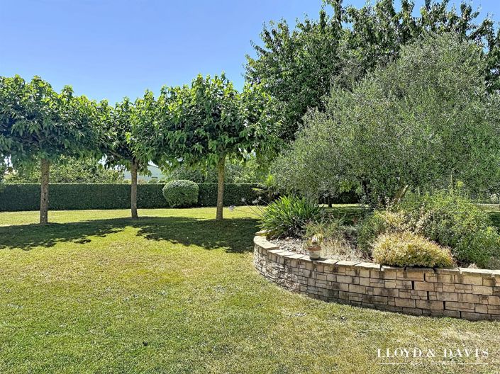 Image No.13-3 Bed House for sale