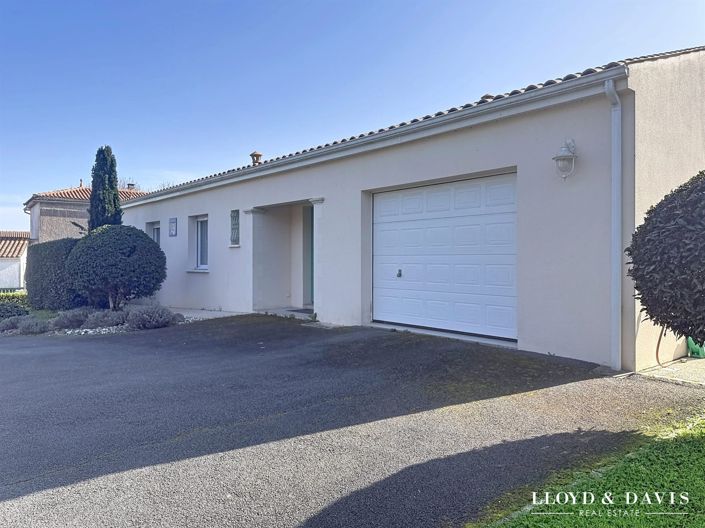 Image No.17-3 Bed House for sale