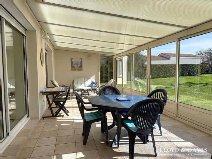 Image No.6-3 Bed House for sale