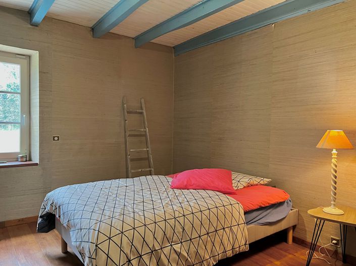 Image No.9-2 Bed House for sale