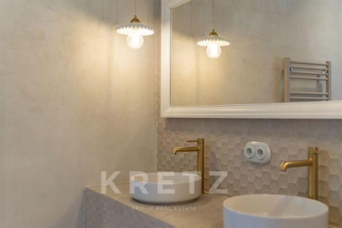 Image No.18-5 Bed House for sale